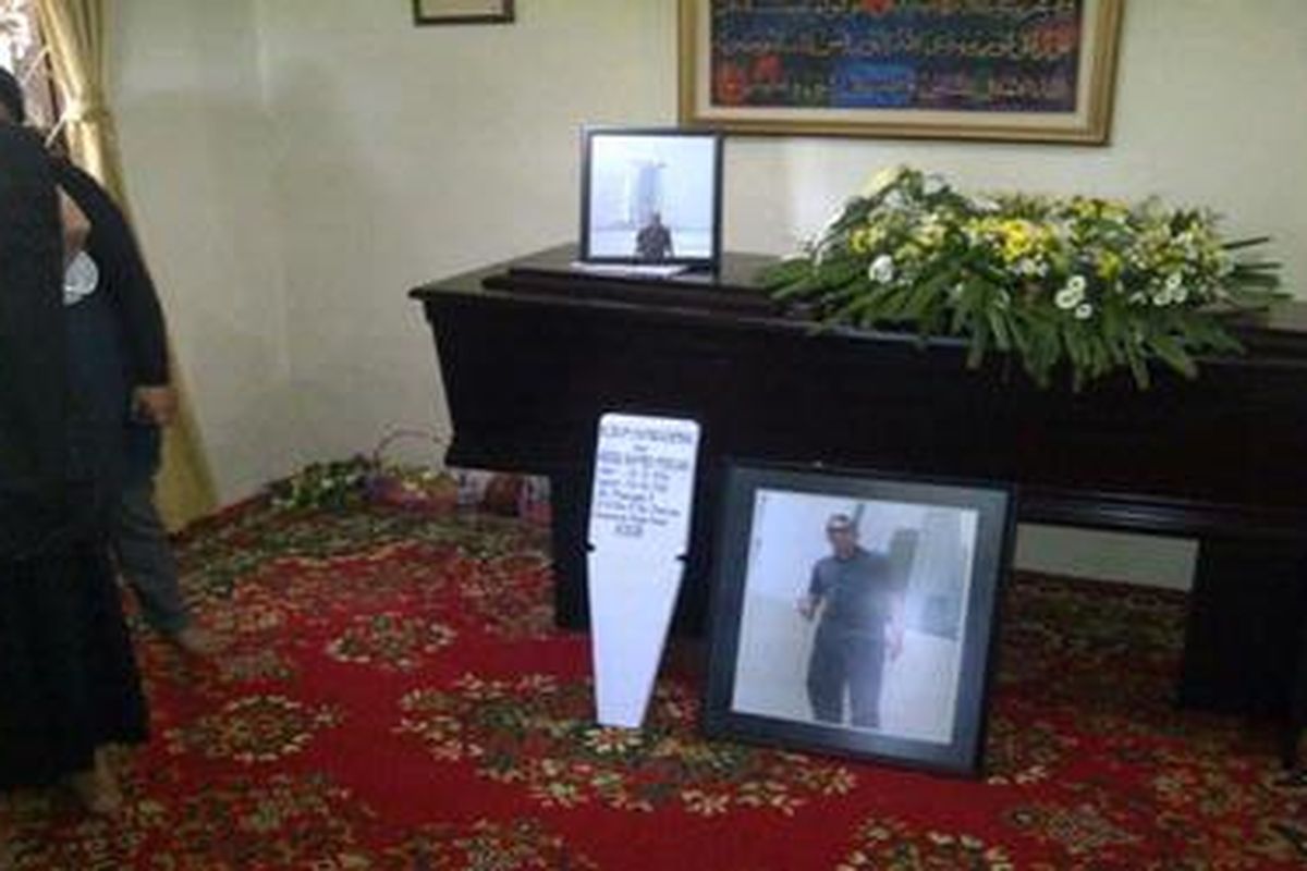 Jenazah Korban Sukhoi Dimakamkan di TPU Blender