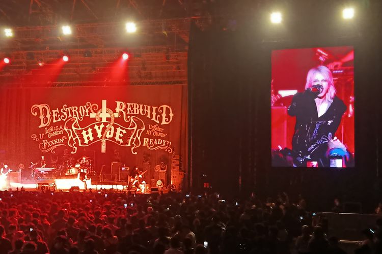 Musisi dan penyanyi asal Jepang, HYDE menggelar konser di Jakarta Selatan, Sabtu (1/11/2025). Konser ini bagian dari tur HYDE [INSIDE] LIVE TOUR 2025.