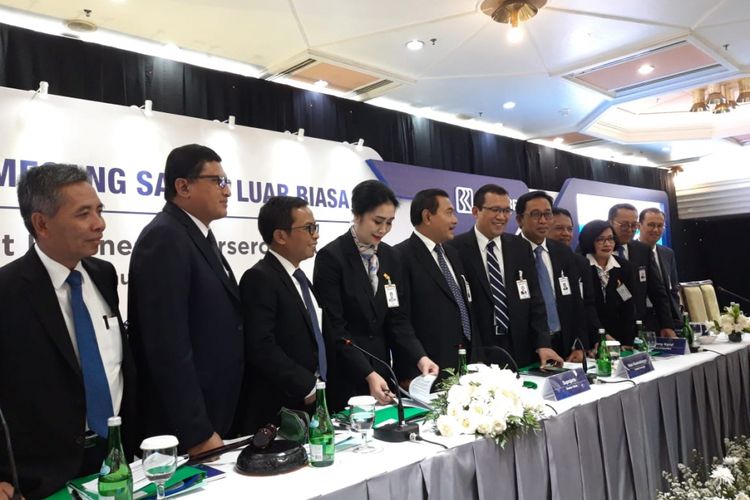 Jajaran Direksi PT Bank Rakyat Indonesia (Persero) ketika melakukan konferensi pers hasil Rapat Umum Pemegang Saham Luar Biasa (RUPSLB) di Jakarta, Kamis (3/1/2019).