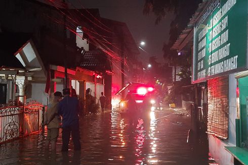 Banjir di Cipinang Melayu Surut Dini Hari, Pengungsi Kembali ke Rumah