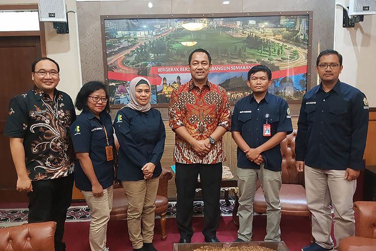 Hendrar Prihadi bersama jajaran Pemkot Semarang menolak kunjungan ratusan wisatawan asing kapal pesiat Viking Sun untuk mencegah penyebaran virus corona.