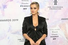 Bebe Rexha Dilempar Ponsel Saat Manggung, Dahi Lebam dan Dijahit