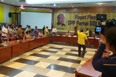 Rapat Pleno Golkar Putuskan Munas di Bali, Botol Beterbangan ke Meja Pimpinan