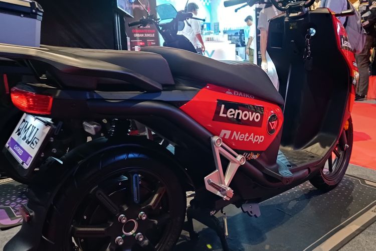 Charged Maleo S dengan livery tim balap Ducati di MotoGP