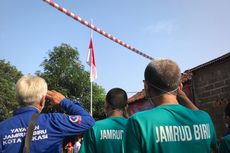 Ketika Pasien ODGJ Ikut Upacara Bendera Bersama Warga di Bekasi, Ketua RT: Mereka Sudah Kami Anggap Saudara...