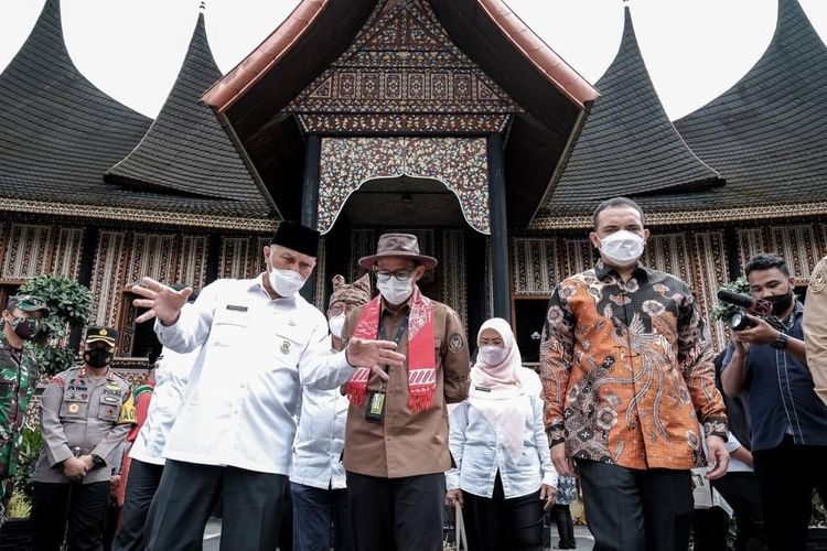 Kunjungan Menteri Pariwisata dan Ekonomi Kreatif ke Sumatera Barat, Rabu (21/4/2021).