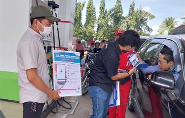Sosialisasi pendaftaran Subsidi Tepat MyPertamina di Cilacap, Jawa Tengah, Senin (11/7/2022). Pertamina bantah kabar beli BBM subsidi wajib pakai MyPertamina berlaku 1 Agustus 2022