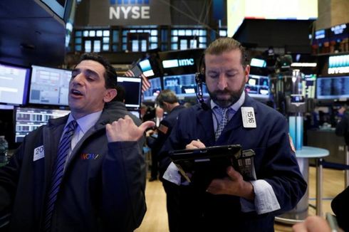 Trump Ancam akan Hentikan Pemerintahan AS, Wall Street Ditutup Turun