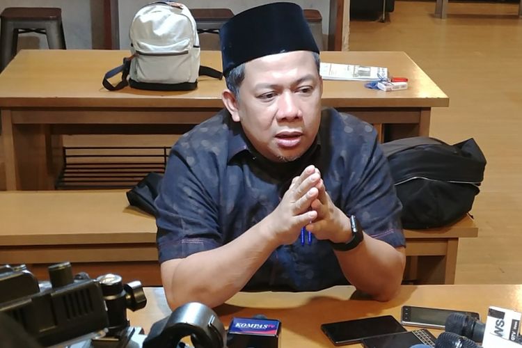 Wakil Ketua DPR Fahri Hamzah di Kompleks Parlemen, Senayan, Jakarta, Jumat (26/1/2018).