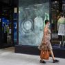 Looters in Chicago Ransack and Vandalize Stores After Shooting Incident