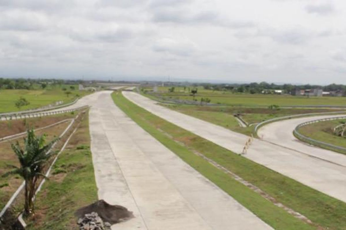 Perlintasan di Jalan Tol Solo Kertosono (Soker) di Sragen, Jawa Tengah