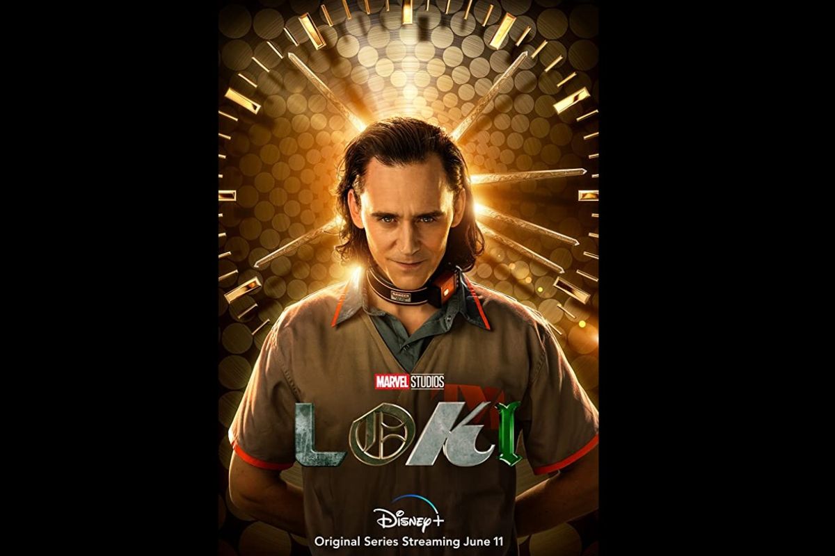 Tom Hiddleston dalam serial televisi Loki (2021).