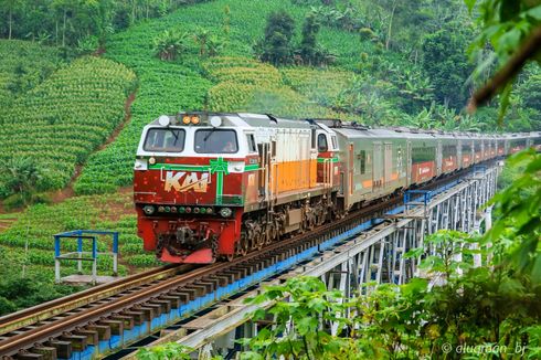 Mudah, Ini Cara Pesan Makanan Saat Naik Kereta Api Jarak Jauh