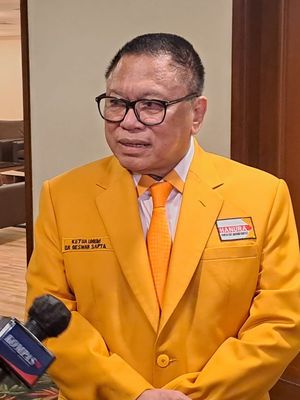 Ketua Umum Partai Hanura Oesman Sapta Odang (OSO) saat ditemui di JCC, Senayan, Jakarta Pusat, Rabu (21/12/2022) malam. 