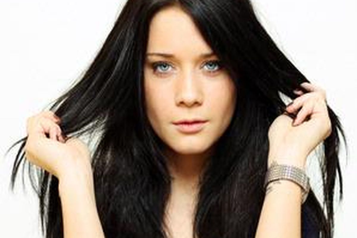 Rambut tebal dengan trik-trik khusus.