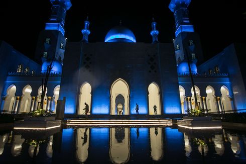 Masjid Raya Sheikh Zayed Solo Bebas Pengemis, Gelandangan, hingga PKL