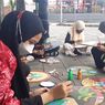 Sambut Hari Batik Nasional, Mahasiswa di Solo Gambar Motif Batik di Atas Tripleks