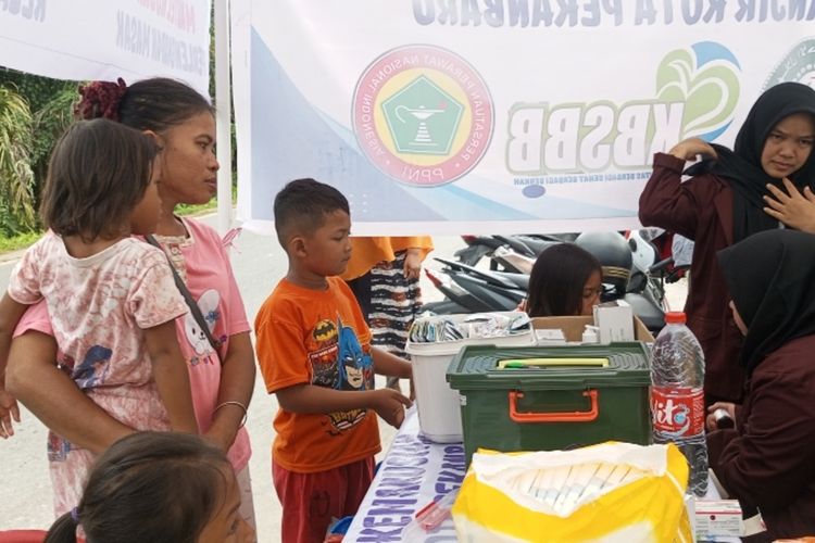 Anak-anak Korban Banjir di Pekanbaru Derita Diare hingga Muntah-muntah