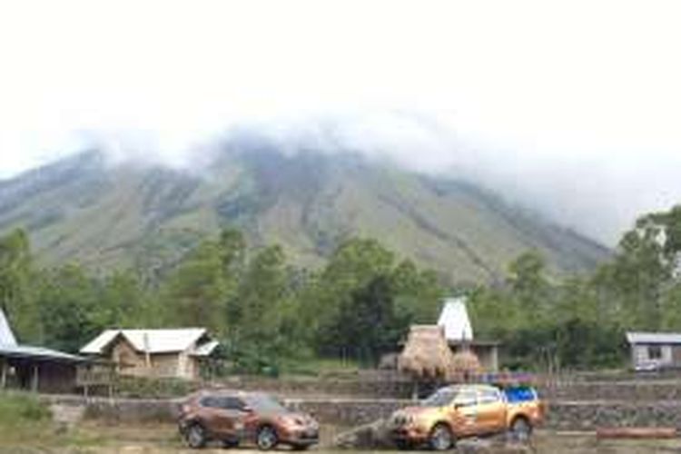 Gunung Inerie, Bajawa, Selasa (26/4/2016).