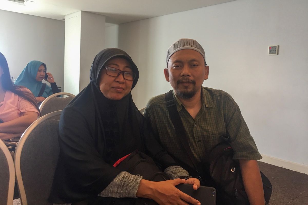 Hamzah (45) salah satu mitra pengemudi GrabCar yang mendapatkan hadiah umroh gratis dari program Liga Mitra Nasional yang diselenggarakan Grab Indonesia bersama Umroh.com