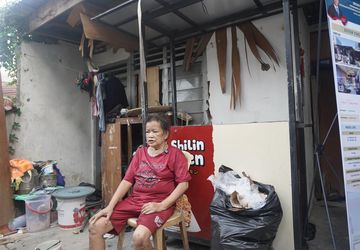 Atap Bocor dan Lantai Rusak, Bedah Rumah Warga Cengkareng Rampung Sebelum Natal