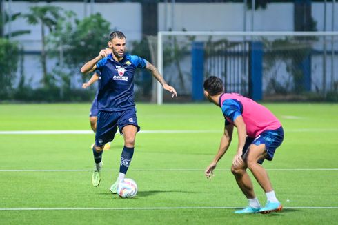 Tyronne Gelandang Persib Terkejut dengan Sepak Bola Asia Tenggara