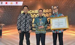 Raih Penghargaan PPKM Award 2023, Pemkot Makassar Buktikan Keberhasilan Program Makassar Recover