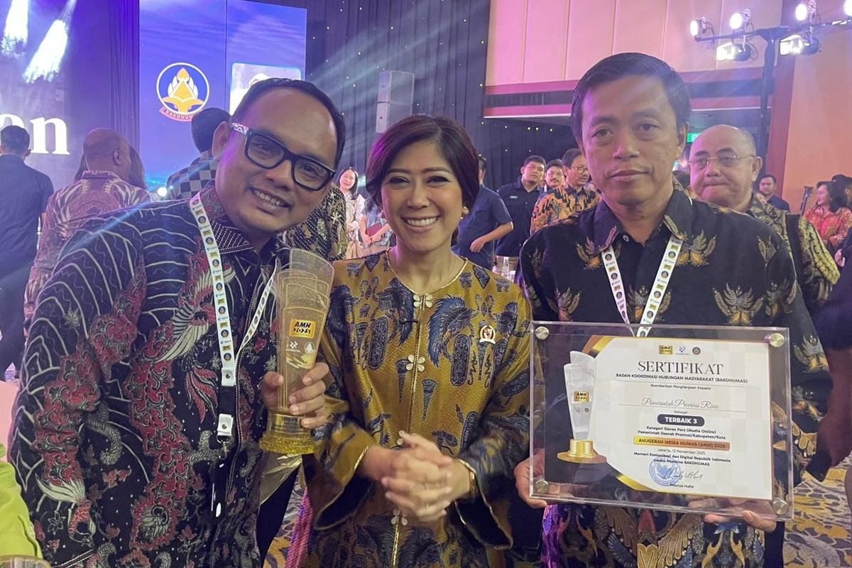 Pemprov Riau meraih penghargaan AMH 2025 dengan predikat Terbaik III dalam kategori Siaran Pers Media Online.