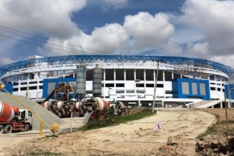 Foto pembangunan Stadion Batakan di Kota Balikpapan pada 9 September 2016.