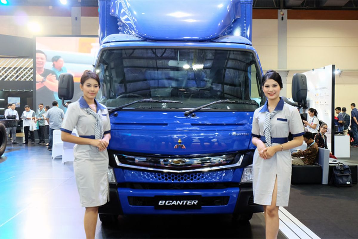 Kendaraan niaga ramah lingkungan truk elektrik Mitsubishi Fuso eCanter