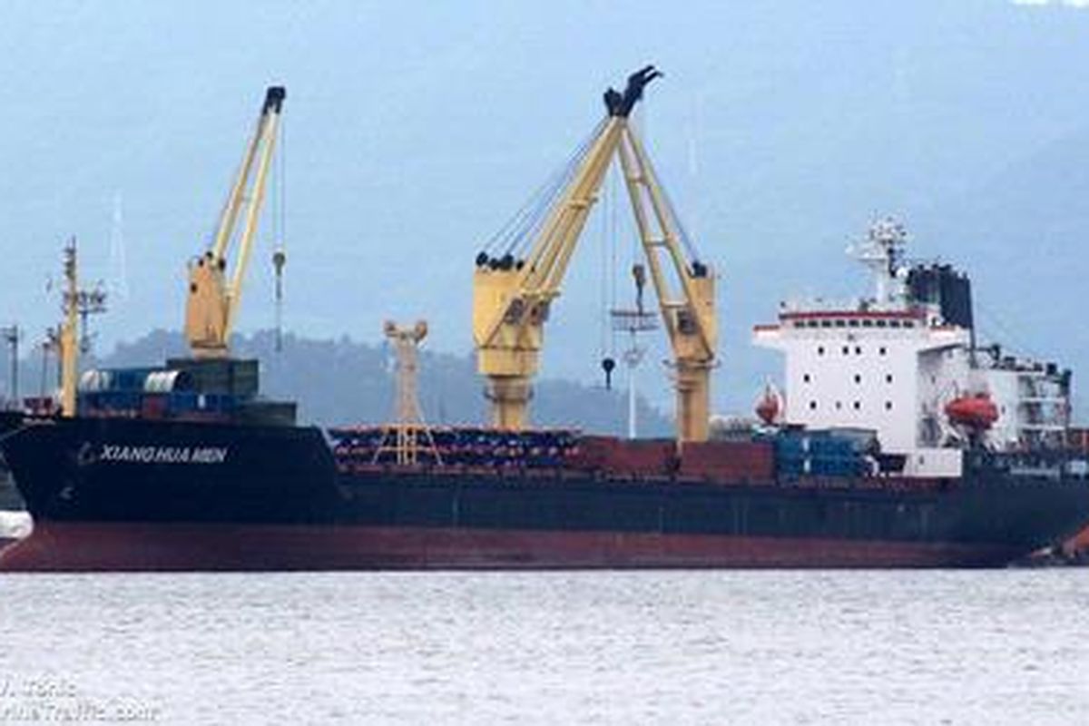 Kapal barang Xiang Hua Men dari China.