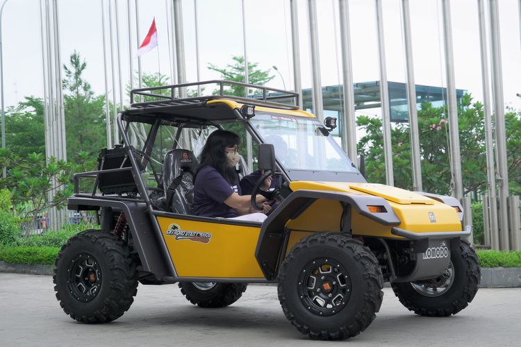 Fin Komodo kendaraan karya anak bangsa yang bisa melintasi kondisi medan jalan yang berat dan cocok untuk penghobi off-road dan TNI, Jakarta, Rabu (20/1/2021).