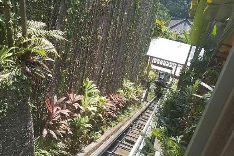 Jalur lift terbuka di salah satu resort di Desa Kedewatan, Ubud, Gianyar, Bali yang menewaskan lima orang pegawainya, Jumat 1 September 2023

