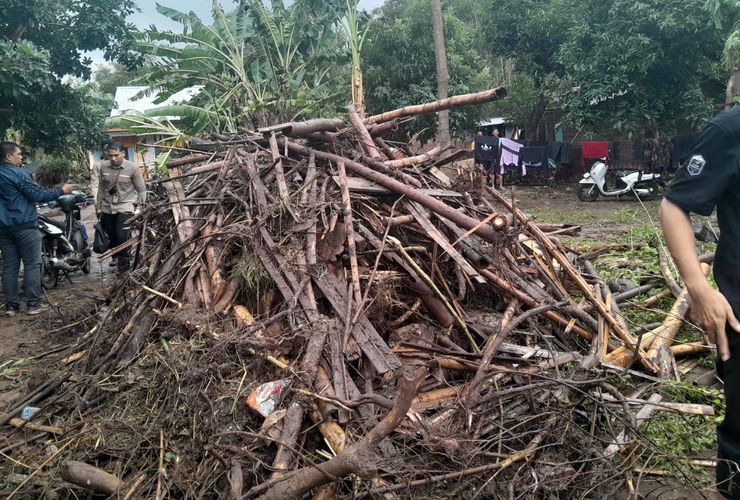 Terseret Banjir, 2 Buruh Tani di Situbondo Hilang Selama 2 Hari