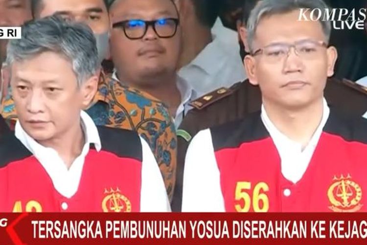 Brigjen Hendra Kurniawan dan Kombes Agus Nurpatria di Gedung Kejaksaan Agung, Jakarta, Rabu (5/10/2022).