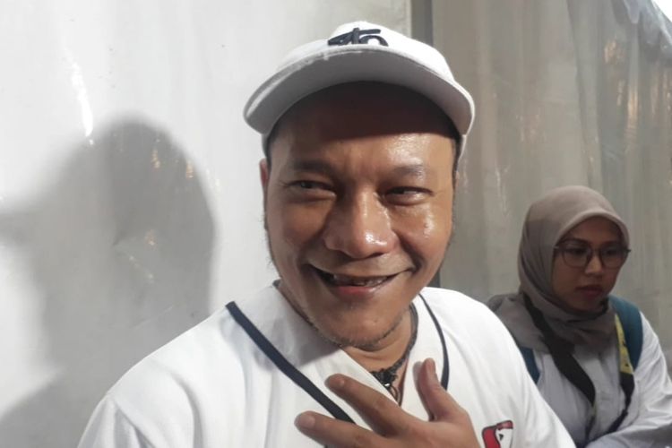 Rapper Iwa Kusuma atau yang karib disapa Iwa K saat ditemui di Lippo Mall Kemang, Jakarta Selatan, Minggu (7/4/2019).