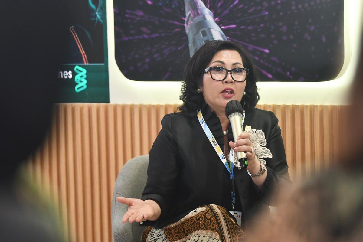 Komisaris Independen Pertamina Raden Adjeng Sondaryani dalam talkshow bertema Women in STEM: Breaking Barriers and Building Inclusive Futures for Women and Girls pada gelaran IPA Convex 2026 di ICE BSD, Tangerang, Banten.