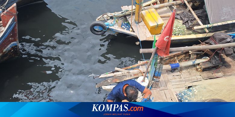 Tanggul Laut di Cilincing Terlalu Tinggi, Nelayan Minta Dibangunkan Tangga Permanen