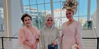 Datang ke Cannes, Syahrini Foto Bareng Angelina Jolie dan Halle Berry
