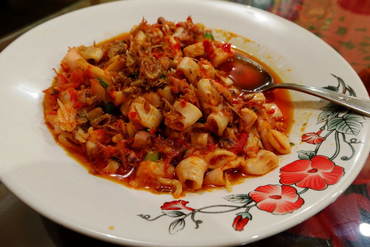 Ilustrasi sambal cumi. 