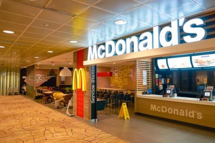Salah satu gerai McDonalds di Singapura.