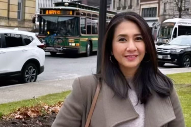 Lama Menghilang, Cut Memey Ungkap Kehidupan Setelah Pindah ke Kanada
