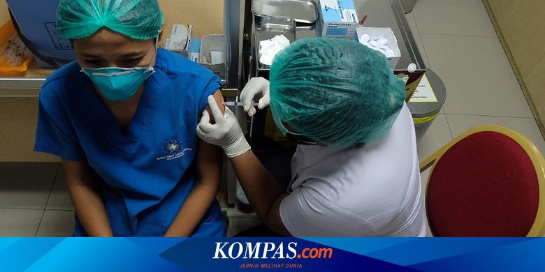 LaporCovid-19 Minta Kemenkes Prioritaskan Nakes Dapatkan Suntikan Vaksinasi Dosis Ketiga - Vimarsana News