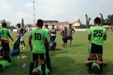 Pelatih Iwan Setiawan Tak Hadir dalam Latihan Persebaya