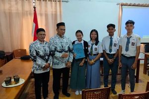 Gelombang Dukungan untuk Abdul Muis dan Rasnal, Dua Guru yang Dipecat karena Niat Baik