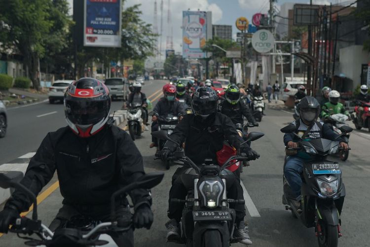 Dyandra menggelar riding bersama bermula dari Jakarta menuju kawasan agrowisata Kampoeng Kopi Banaran, di Jawa Tengah.
