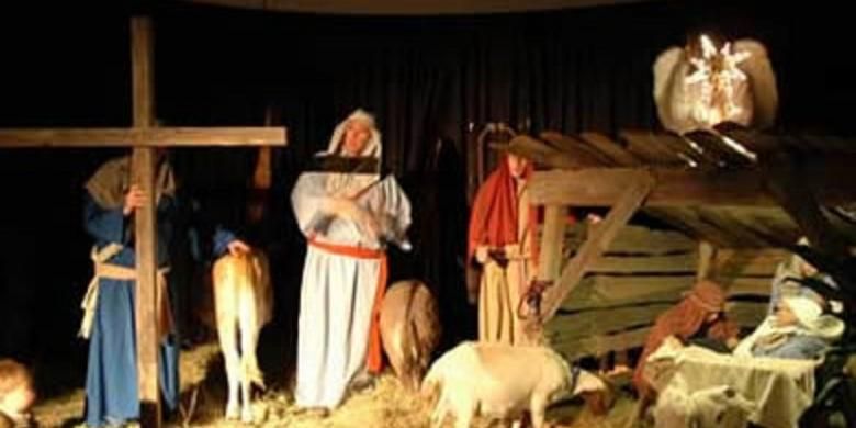 Featured image of post Gambar Yesus Lahir Dikandang Domba luk 2 11 para malaikat mengatakan
