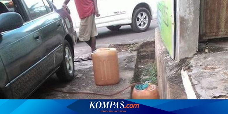 Alasan Kenapa Isi Bensin Pakai Jeriken Plastik Dilarang - Vimarsana News