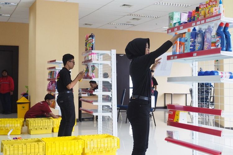 Program Alfamart Class telah bermitra dengan 172 SMK di 129 lokasi di Indonesia. 