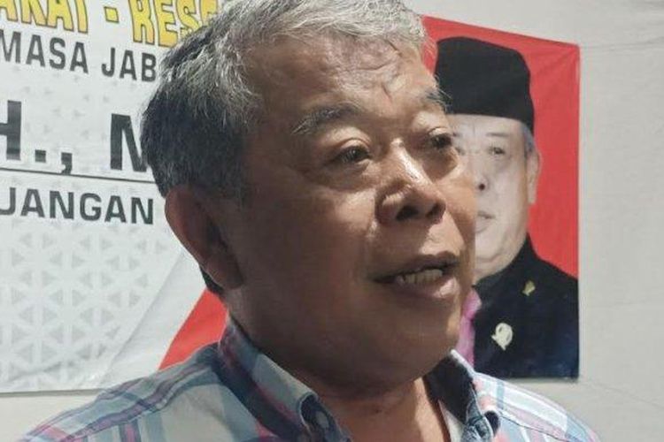 Ketua DPD PDI-P Jatim Kusnadi mengundurkan diri.
